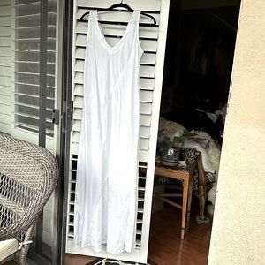 Beautiful white linen dress from Greece NWT